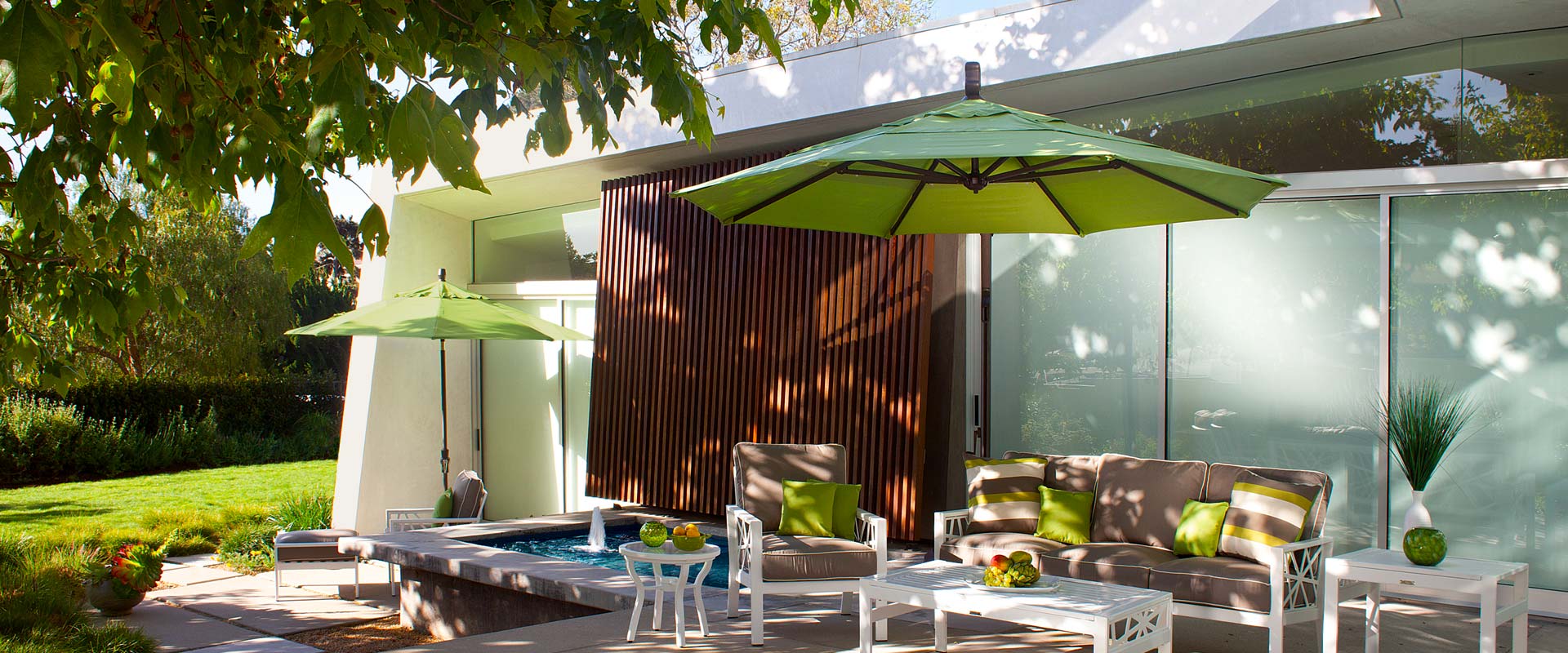 Patio Umbrella Buyers Guide Pioneer Family Pools